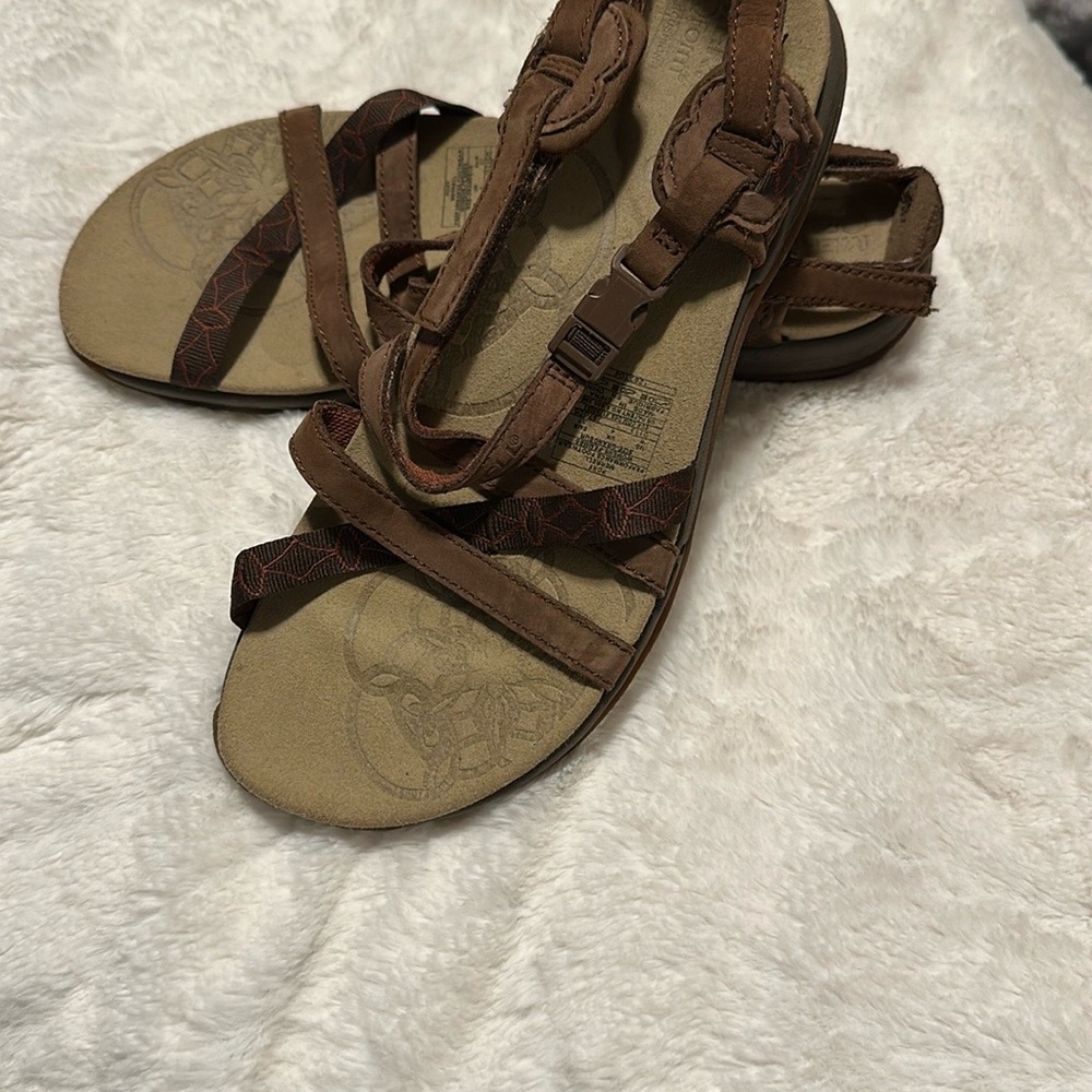 Merrell Brown Minimalist Sandals for Casual Wear
